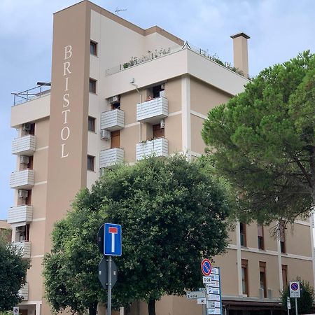 Residence Bristol 比比翁 外观 照片