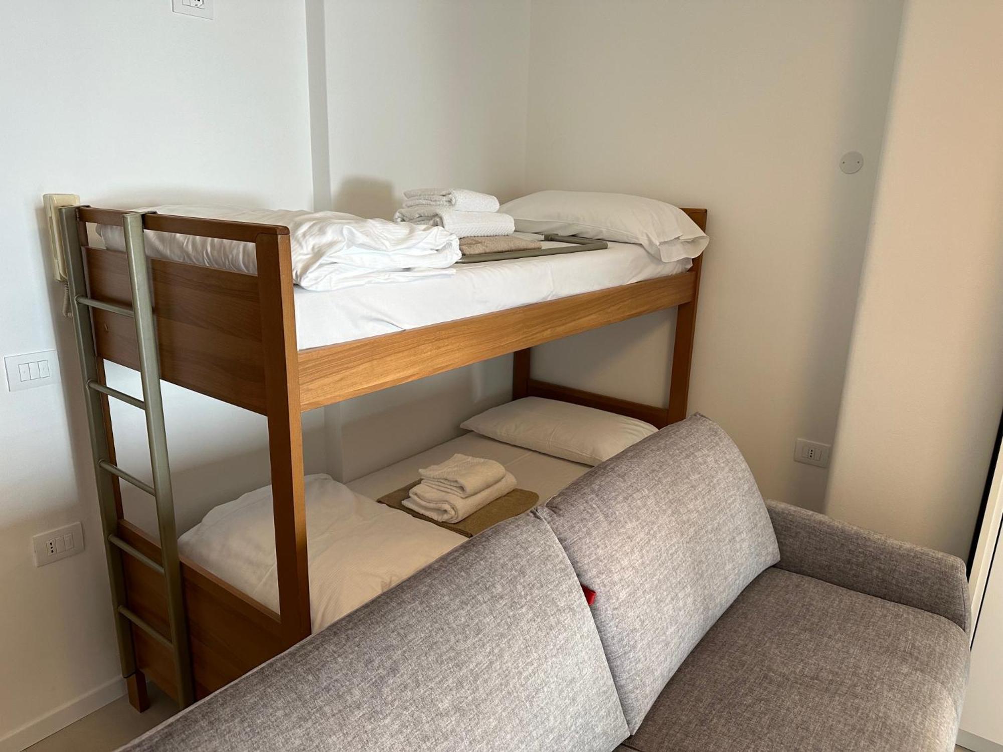 Residence Bristol 比比翁 外观 照片